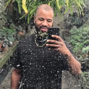 Meet your Posher, Thomas